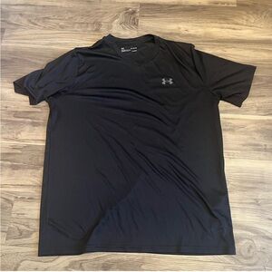 Black under armour top loose fit heat gear